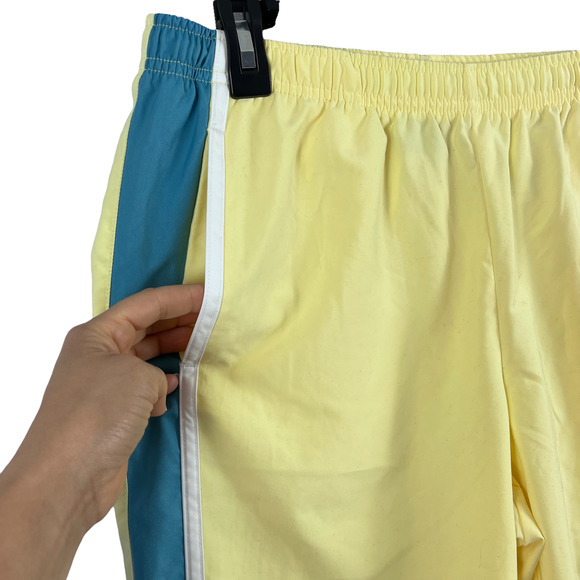 Nike Women's Cropped Yellow Sweatpants Size Medium - Picture 2 of 6